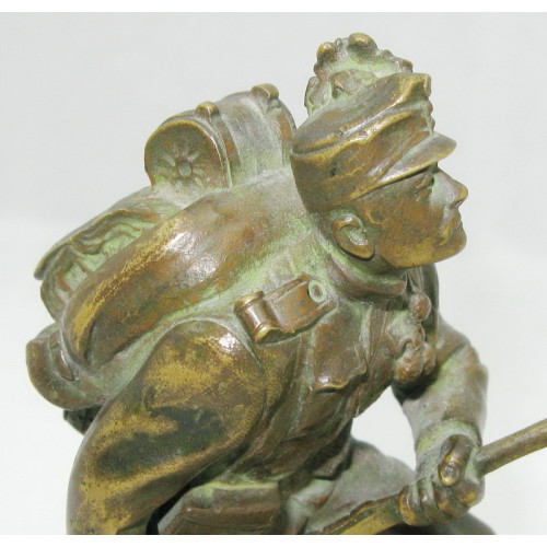 Bronzestatuette eines Schützen der k. k. Landwehr-Gebirgstruppen