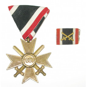 Kriegsverdienstkreuz 2.Klasse mit Schwerter und Feldspange