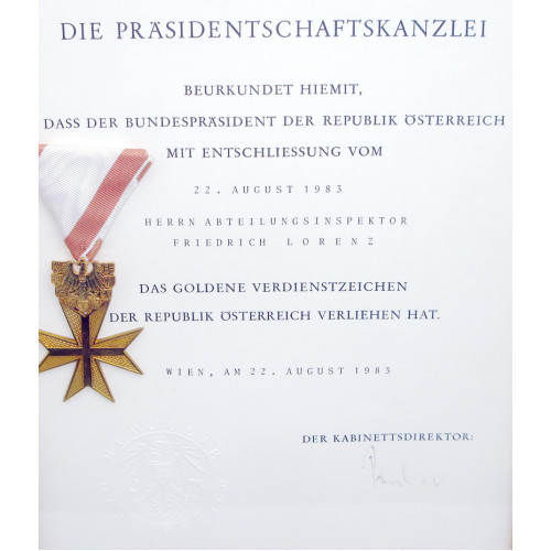 Goldenes Verdienstzeichen für Verdienste um die Republik Österreich  mit Urkunde